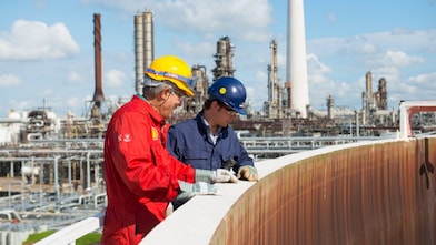 Shell employees busy in discussion