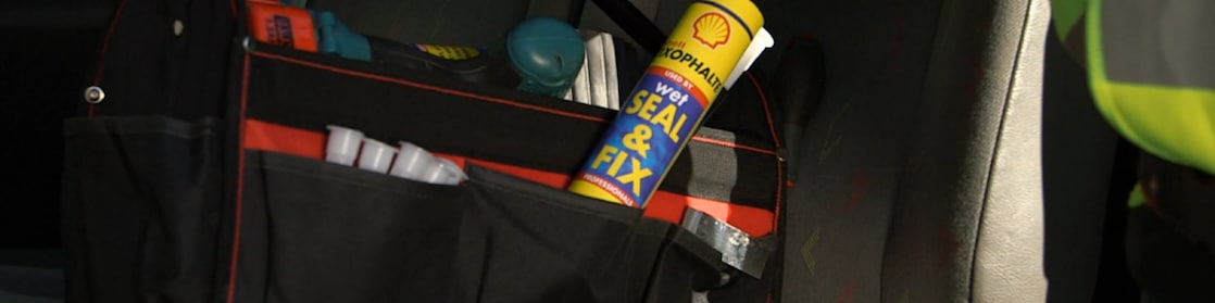 Shell Tixophalte Wet est un mastic bitumineux professionnel de très hautes performances pour coller, étancher et jointoyer, y compris sous l’eau.