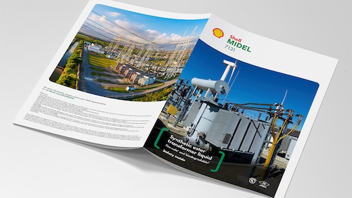 Une maquette de la brochure du produit Shell MIDEL 7131 ouverte face cachée.