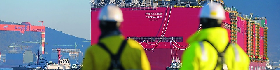 Voyage inaugural du Prelude&nbsp;: mise à l'eau de l'énorme coque de l'installation