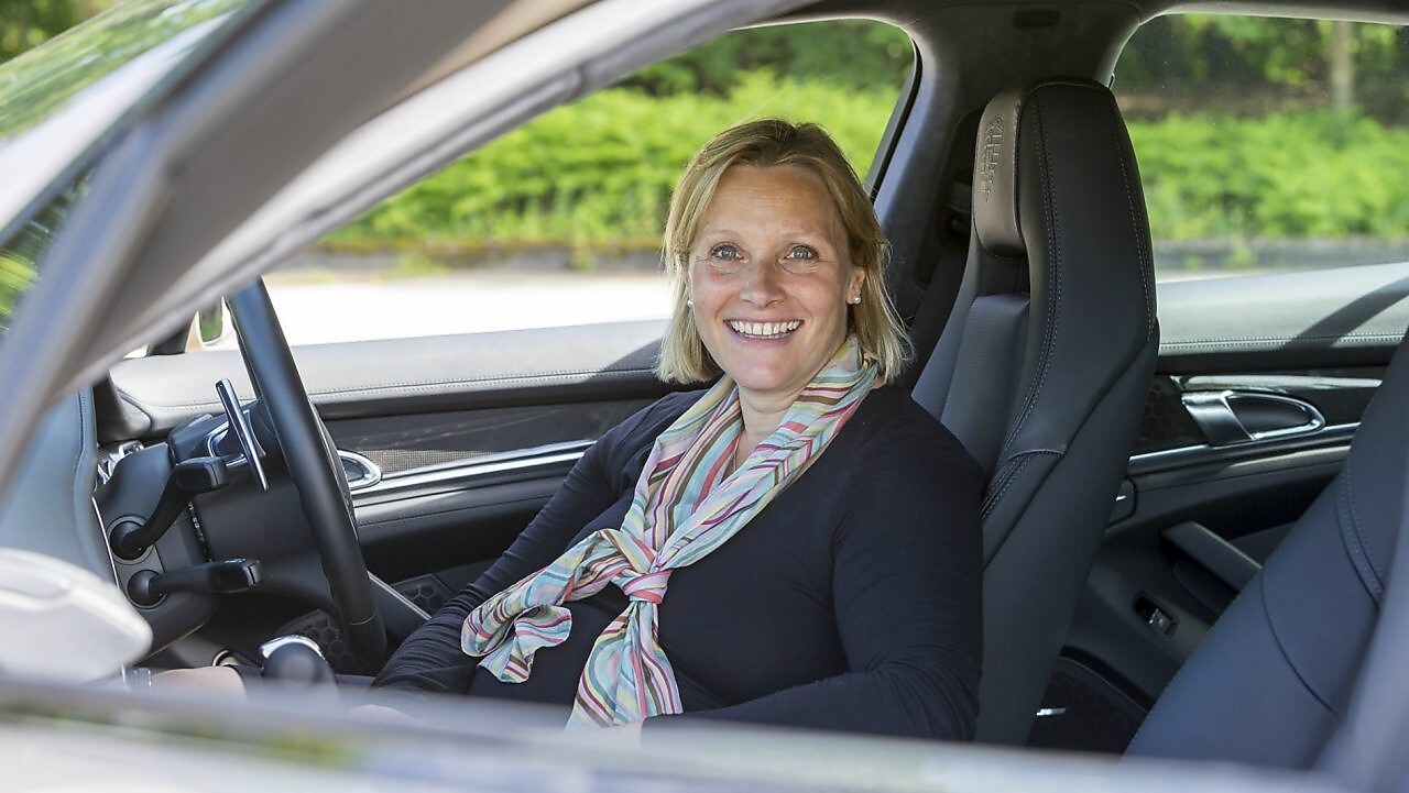 Vicki Butler Henderson au volant