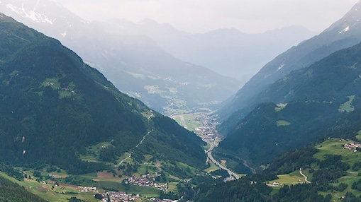 Routes entre les vallées avec de superbes paysages