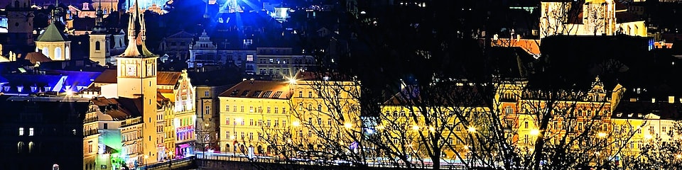 Vue de la ville de Prague de nuit
