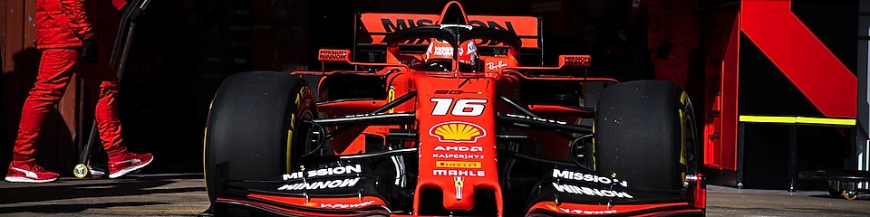 Le pilote de Formule 1 Ferrari Kimi Raikkonen au volant de sa Ferrari SF15-T